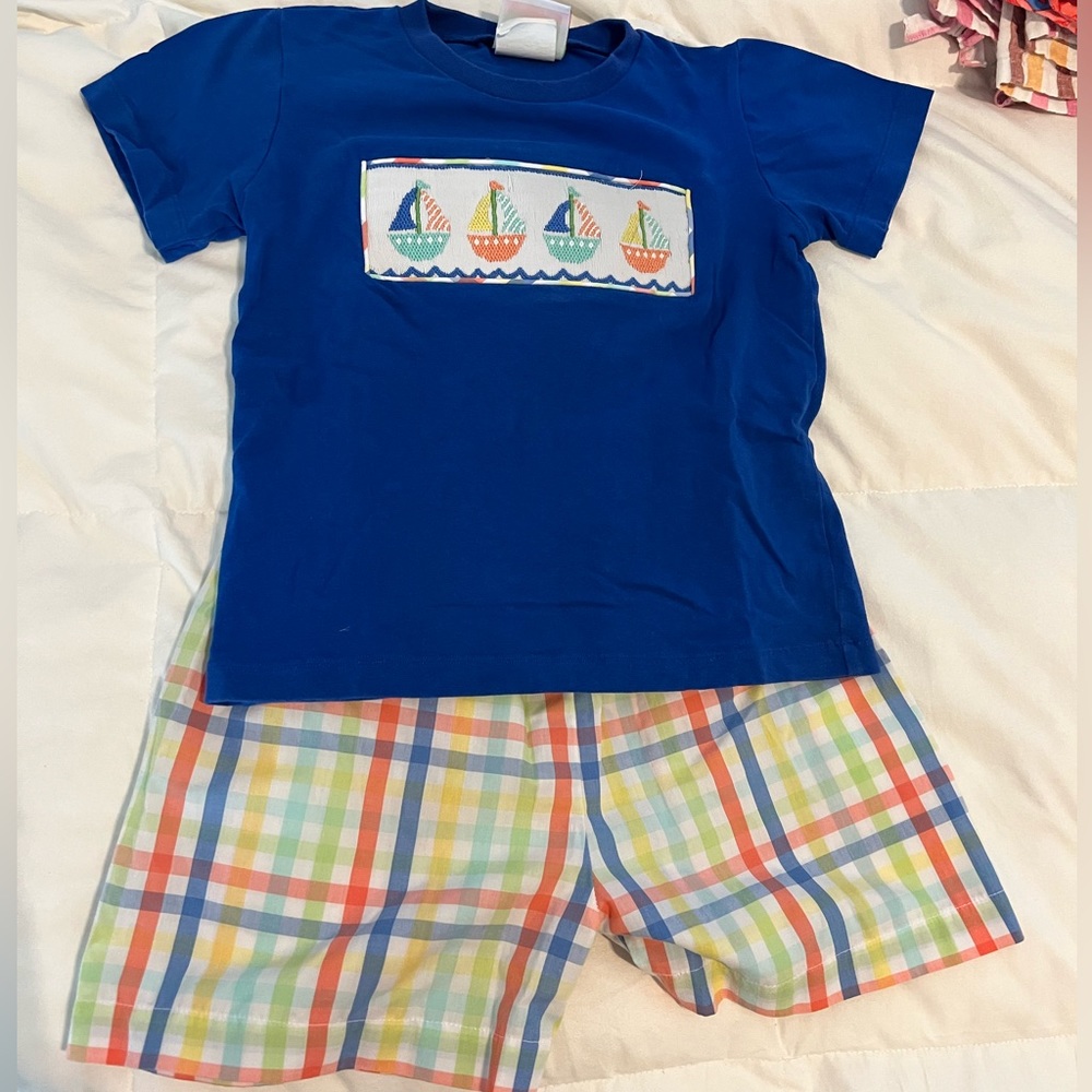 Boys size 5 set shrimp & grits kids